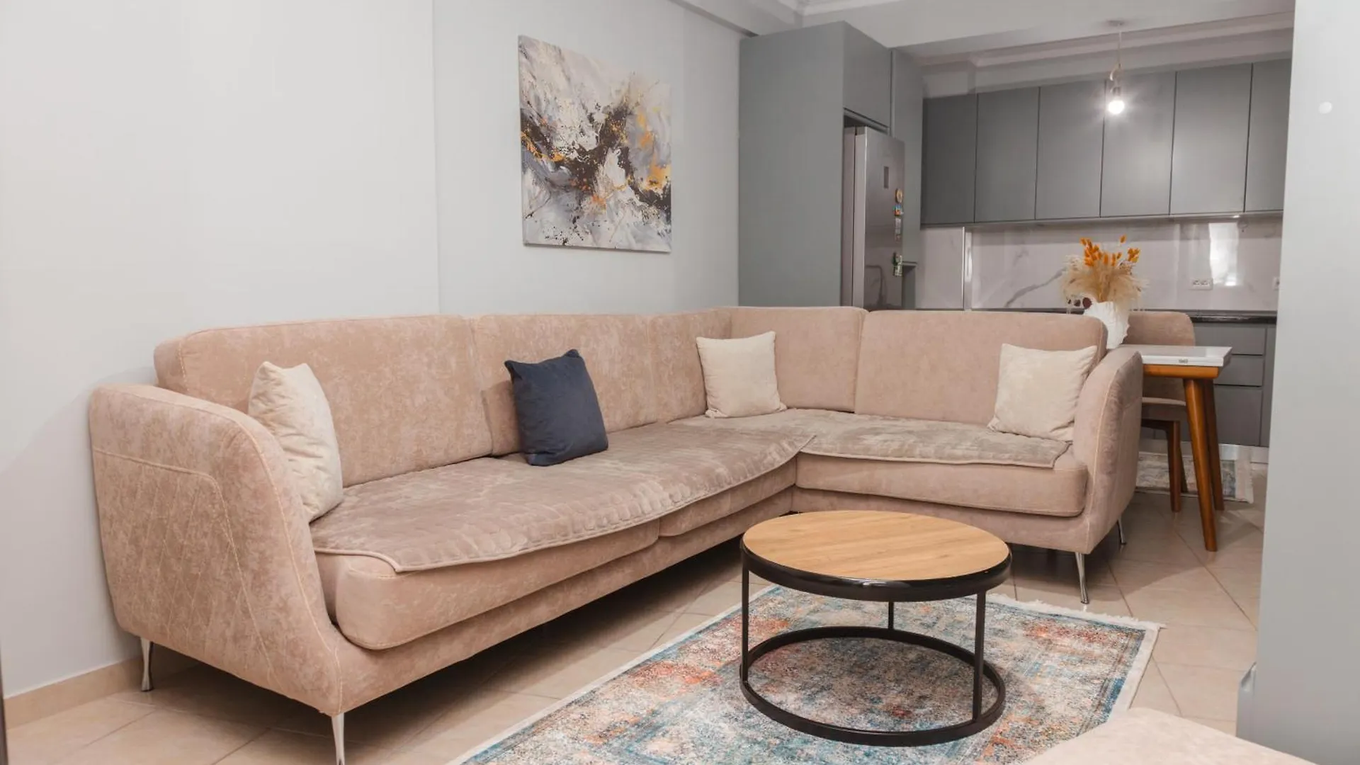 Urban Hideaway Apartment Tirana