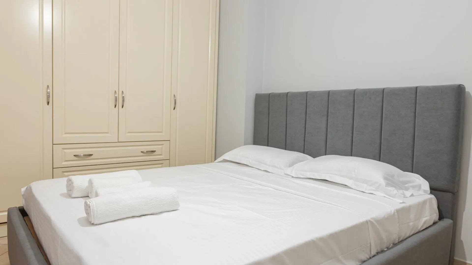 Urban Hideaway Apartment Tirana